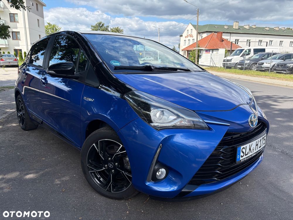 Toyota Yaris Hybrid 100 Selection Passion - 3