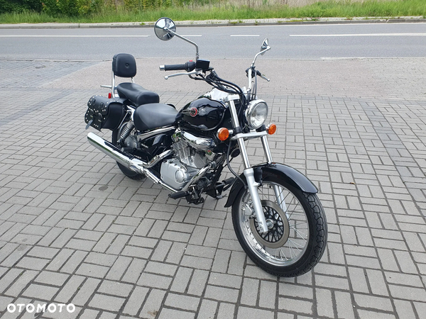 Suzuki Intruder