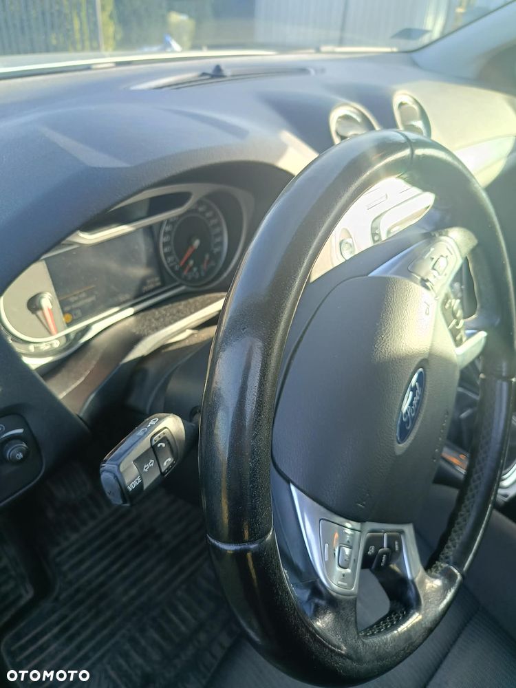 Ford Mondeo - 9