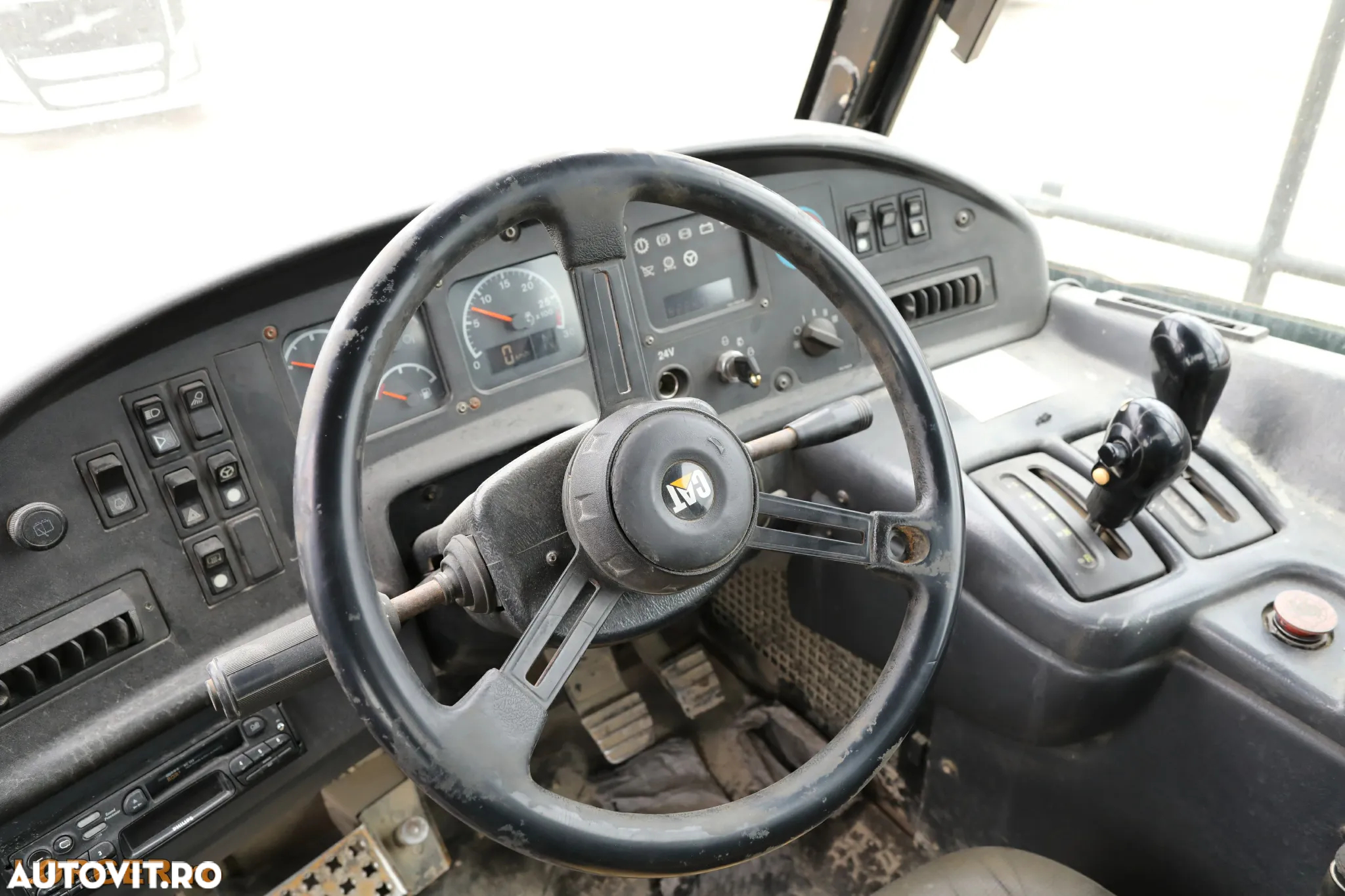 Cat 730 - 11