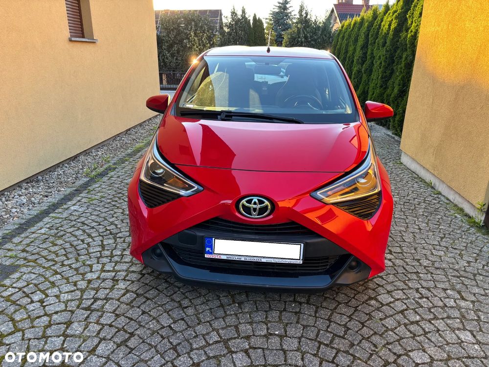Toyota Aygo x-play - 1