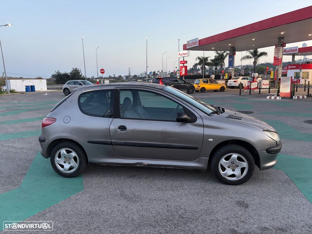 Peugeot 206 1.1 Color Line - 3