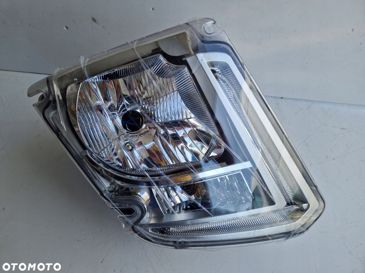 VOLVO FL FE REFLEKTOR LAMPA LED HALOGEN PRAWA PRAWY NOWA ZAMIENNIK - 1
