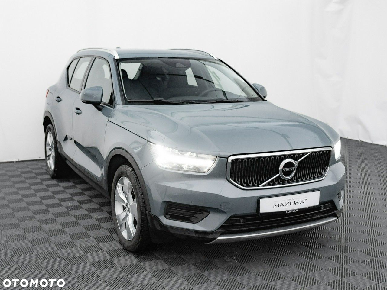 Volvo XC 40 T3 Momentum Pro - 4