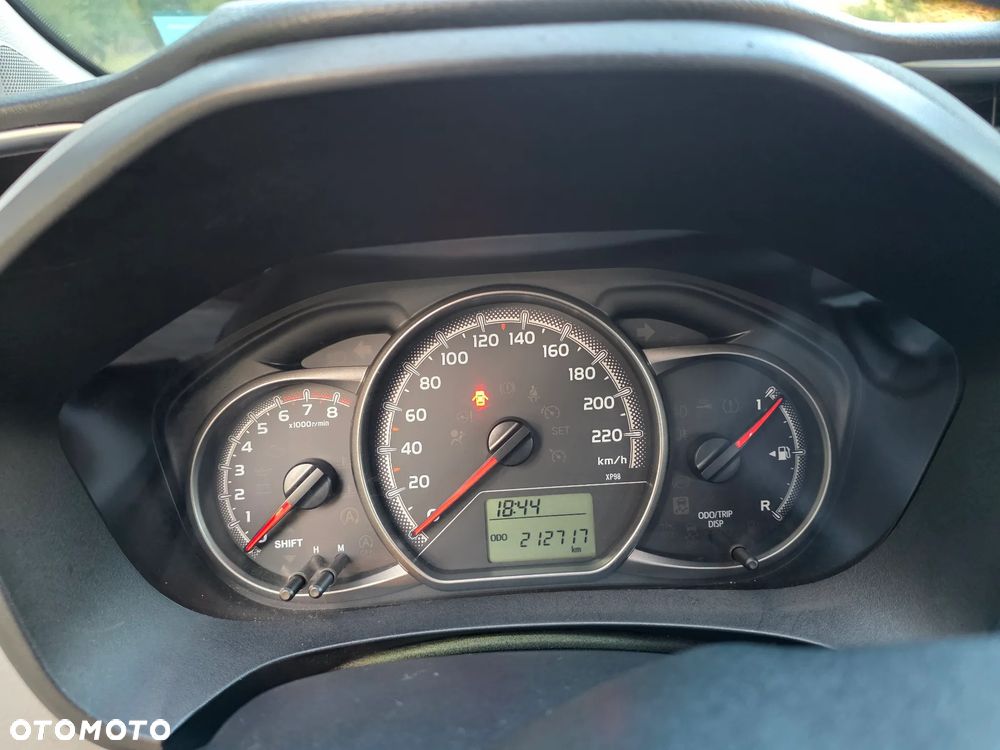 Toyota Yaris 1.0 Premium EU6 - 20
