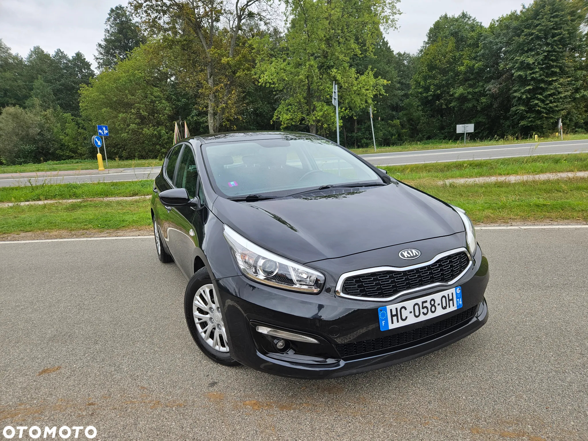Kia Ceed 1.4 CVVT Dream-Team Edition - 2