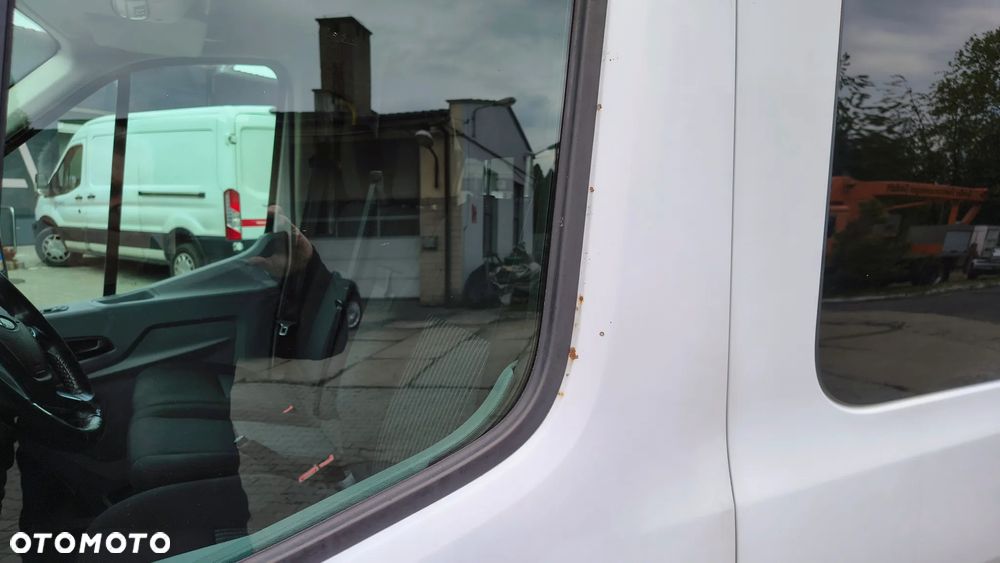 Ford Transit - 17