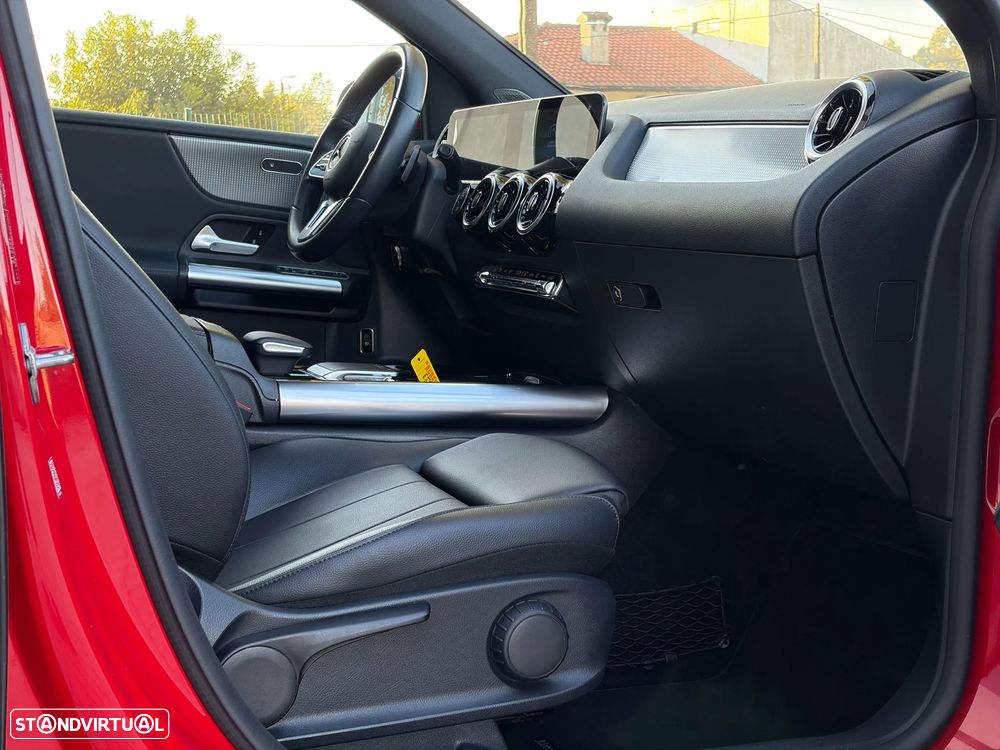 Mercedes-Benz B 180 7G-DCT Progressive - 39
