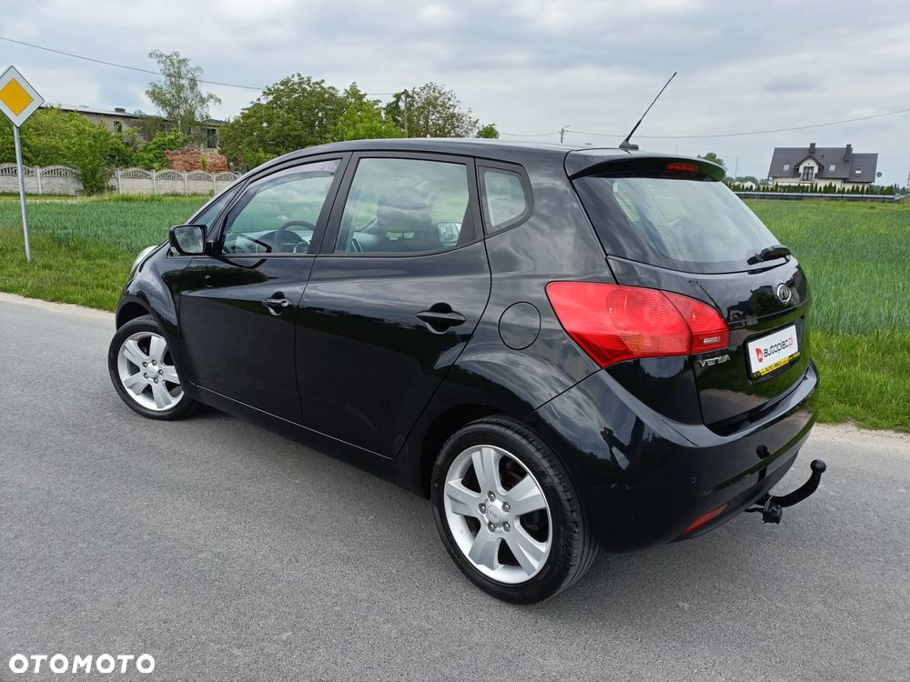 Kia Venga - 34