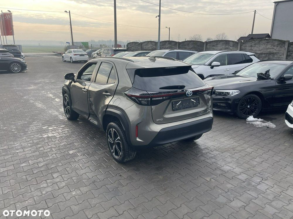 Toyota Yaris Cross Hybrid 1.5 Comfort AWD - 4