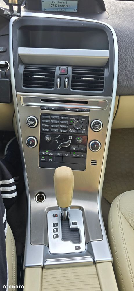 Volvo XC 60 - 8