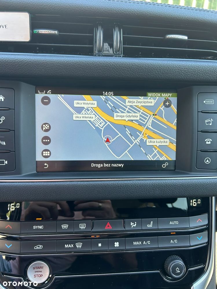 Jaguar XF 2.0 i4D AWD Prestige - 32