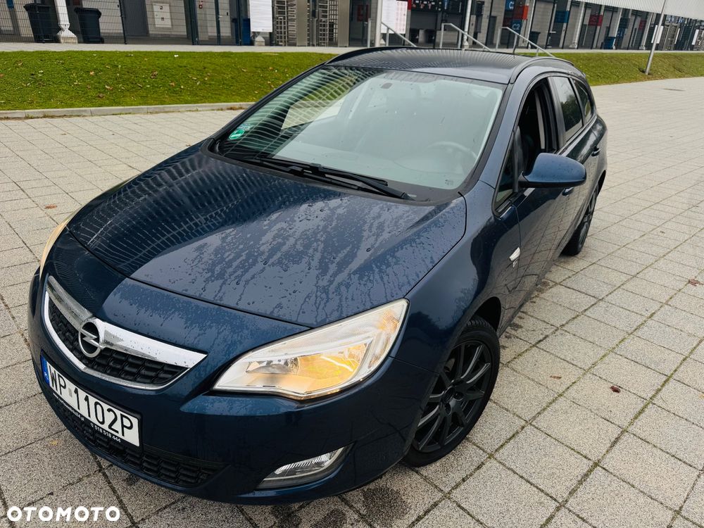 Opel Astra ver-1-4-turbo-150-jahre - 2