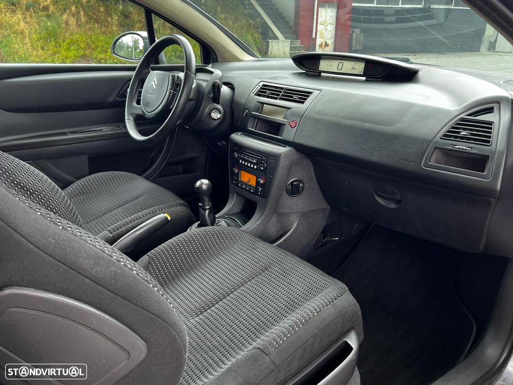 Citroën C4 1.6 HDi FAP VTR - 9