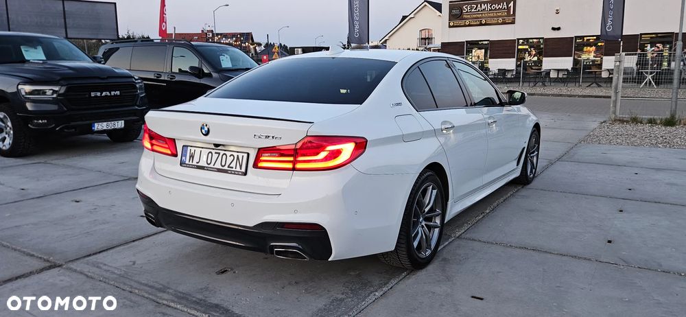 BMW Seria 5 530e iPerformance M Sport sport - 8
