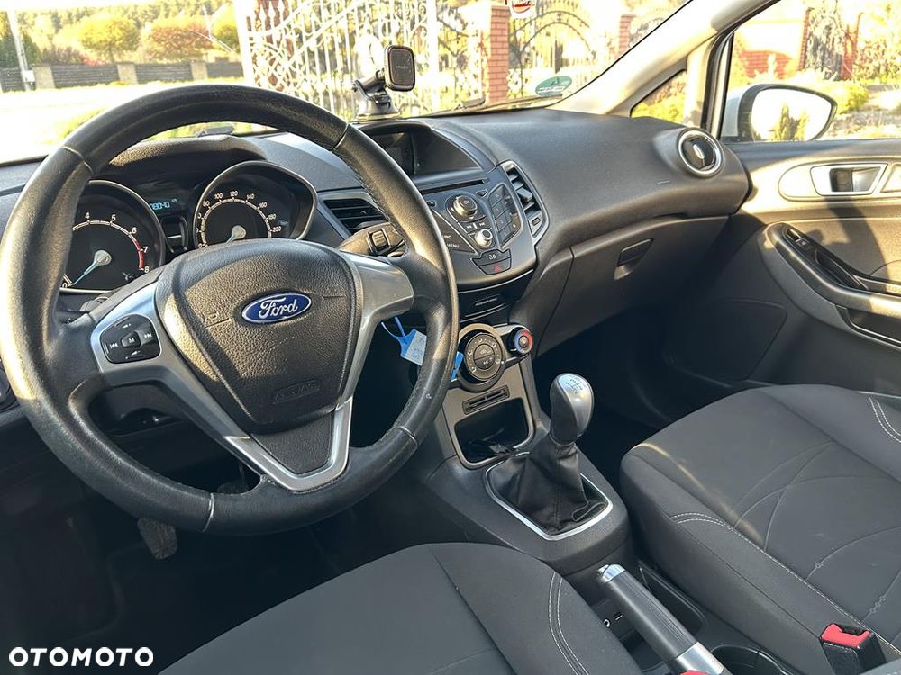 Ford Fiesta - 28