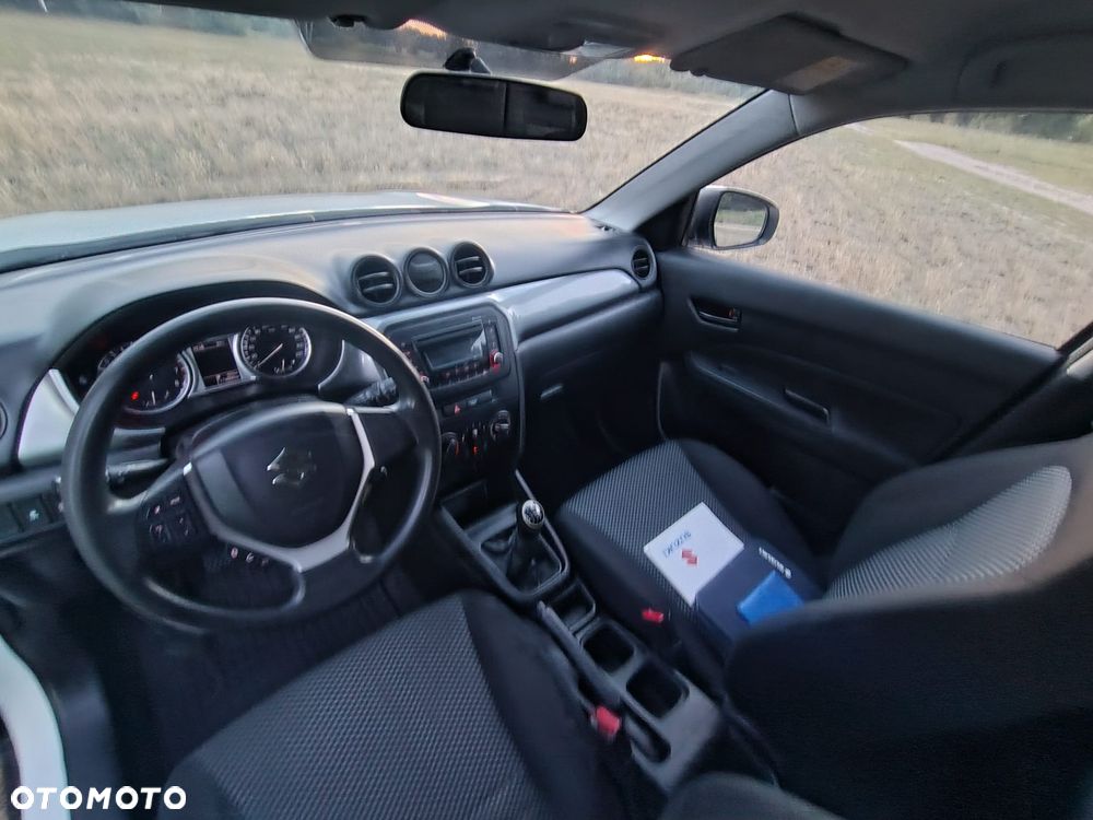 Suzuki Vitara 1.6 Comfort 2WD - 13