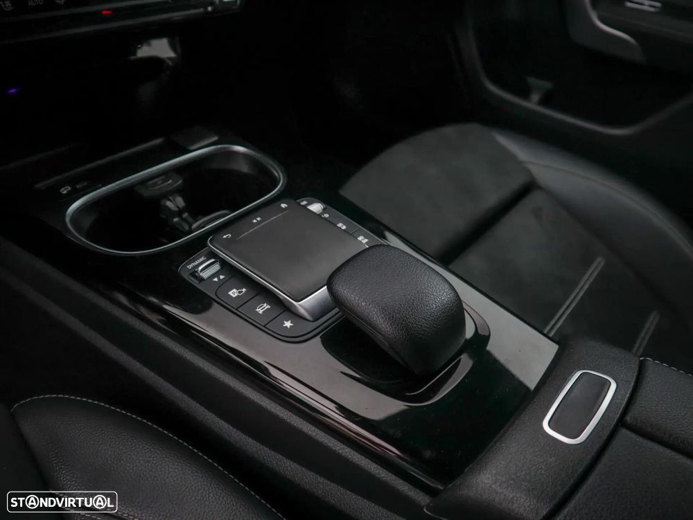 Mercedes-Benz A 250 e 8G-DCT Edition AMG Line - 29