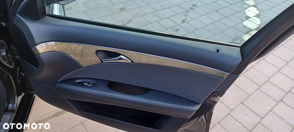 Mercedes-Benz Klasa E 200 Kompressor Avantgarde - 27