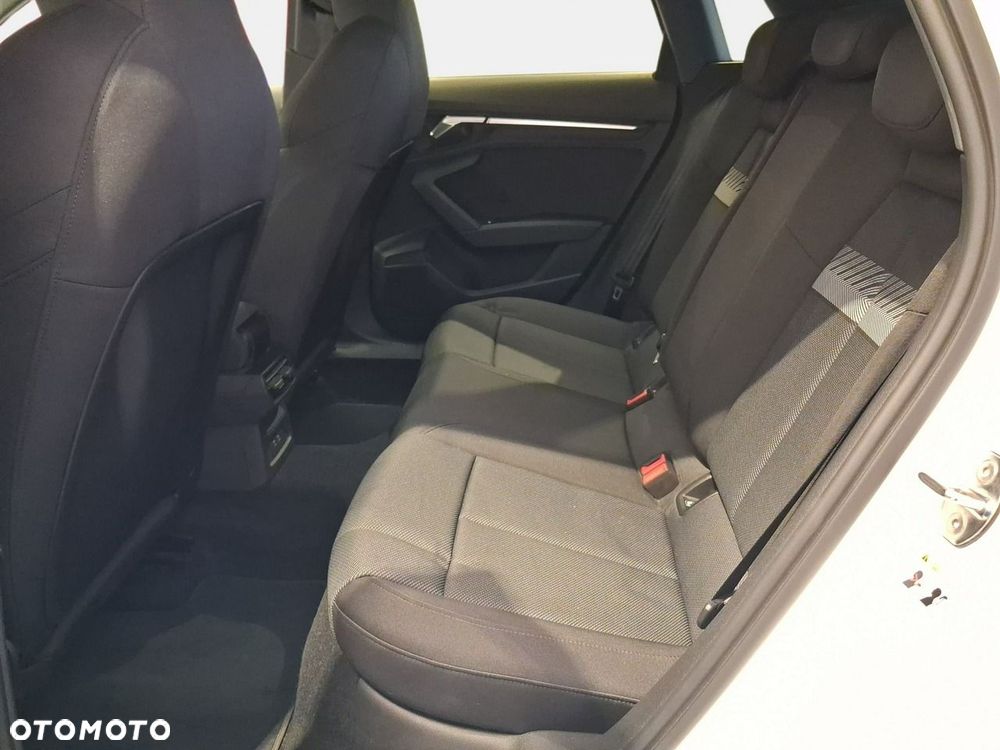 Audi A3 Sportback - 16