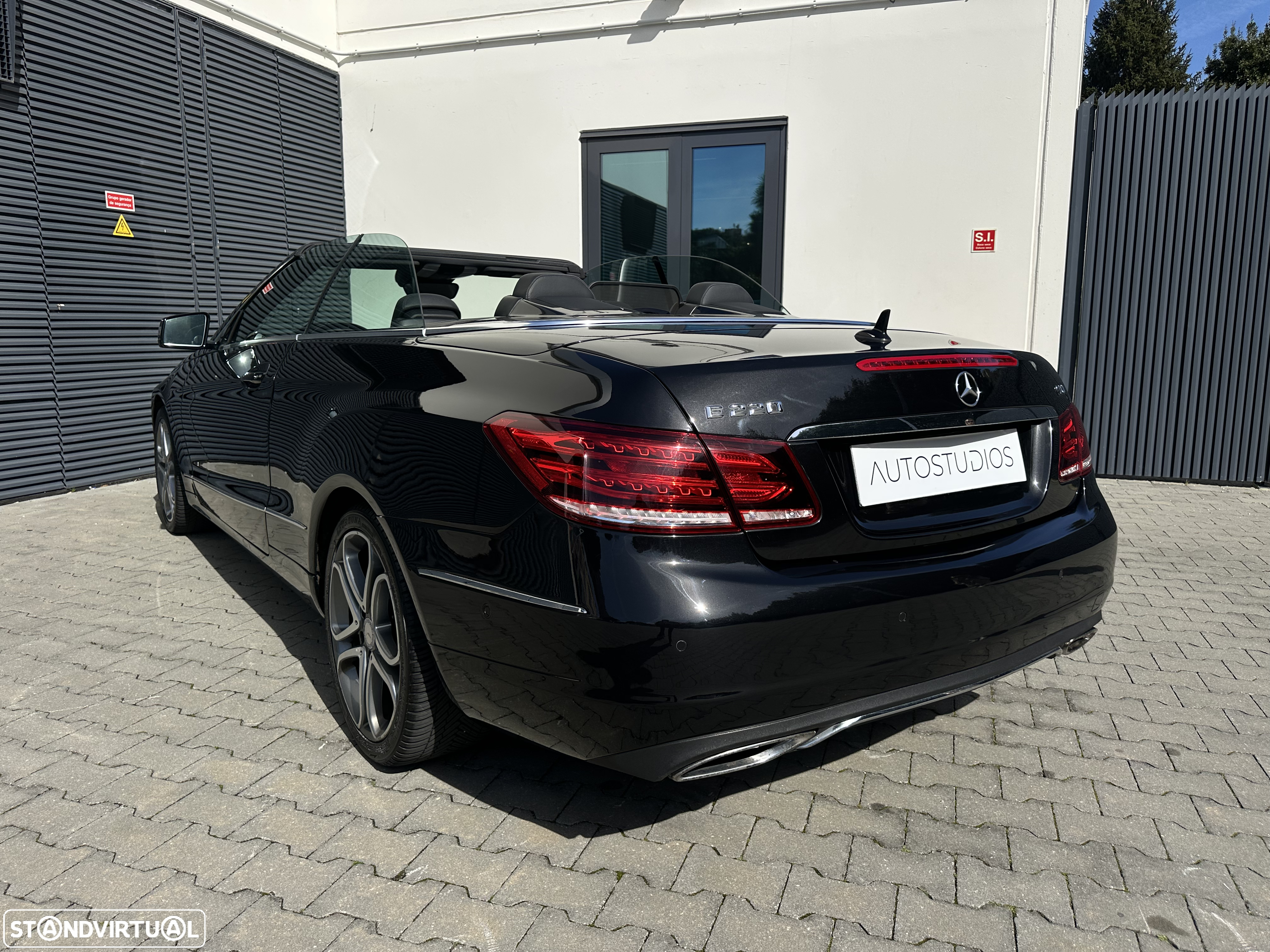 Mercedes-Benz E 220 CDi Elegance BlueEfficiency Auto - 15