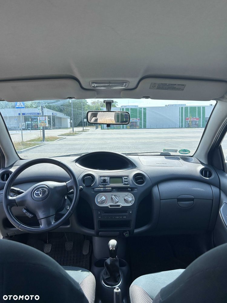 Toyota Yaris - 7