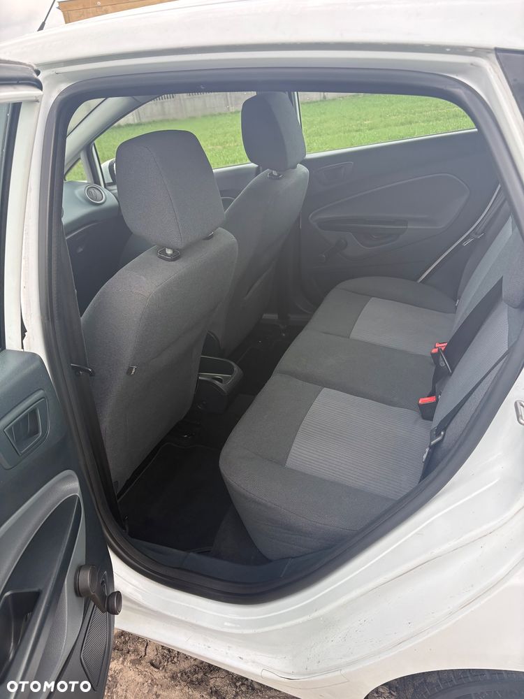 Ford Fiesta 1.4 TDCi Ghia - 8