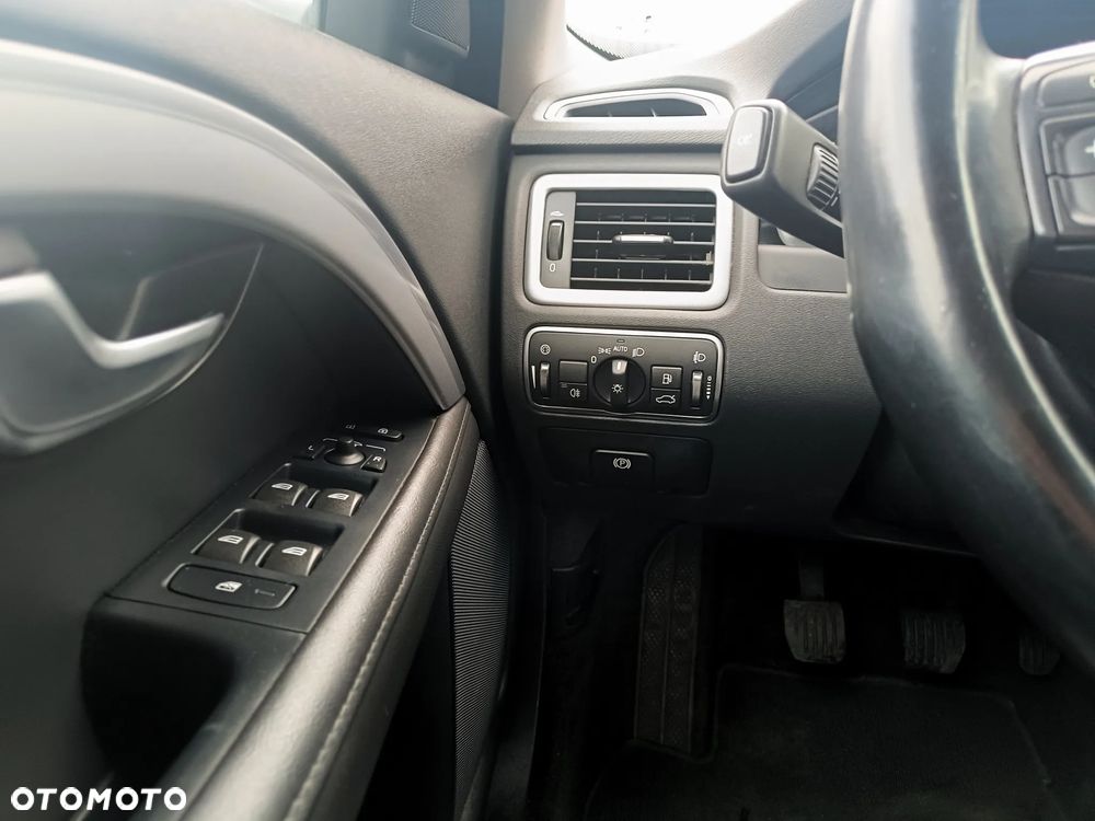 Volvo V70 D4 Summum - 24