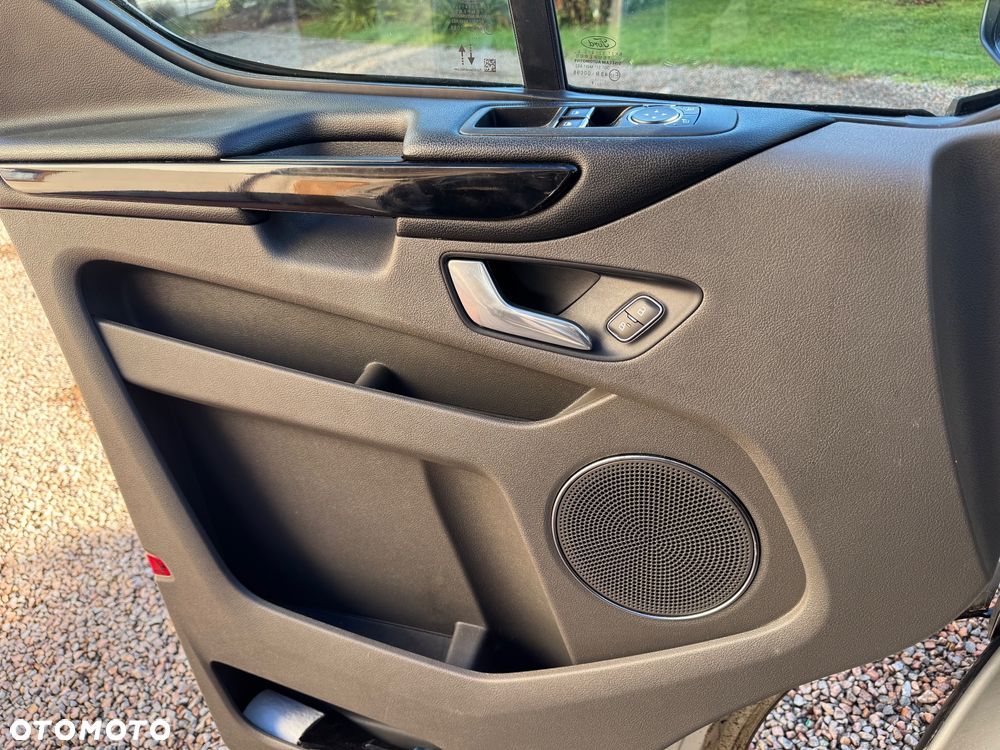 Ford Tourneo Custom 2.0 EcoBlue L2 Titanium - 21