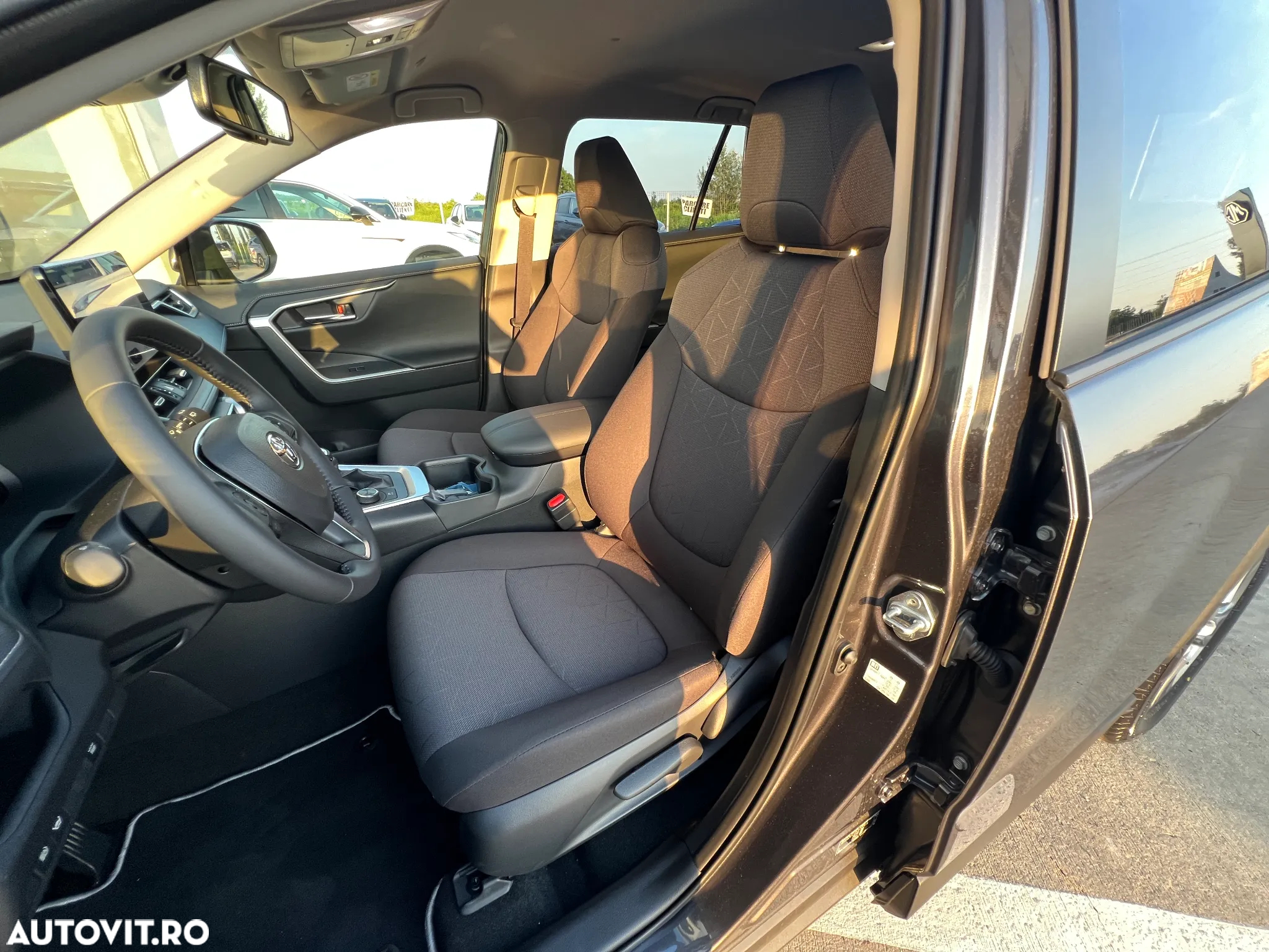 Toyota RAV4 - 32
