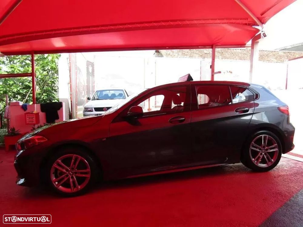 BMW 116 d Pack Desportivo M foto 3