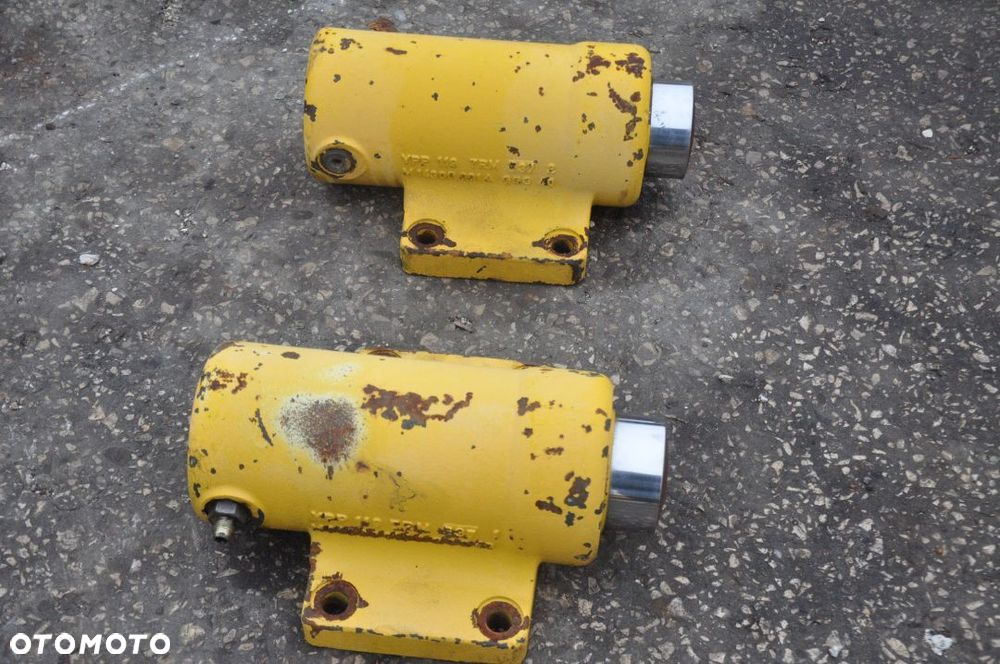 SIŁOWNIK HYDRAULICZNY KOMATSU PW 75R 95 - 2