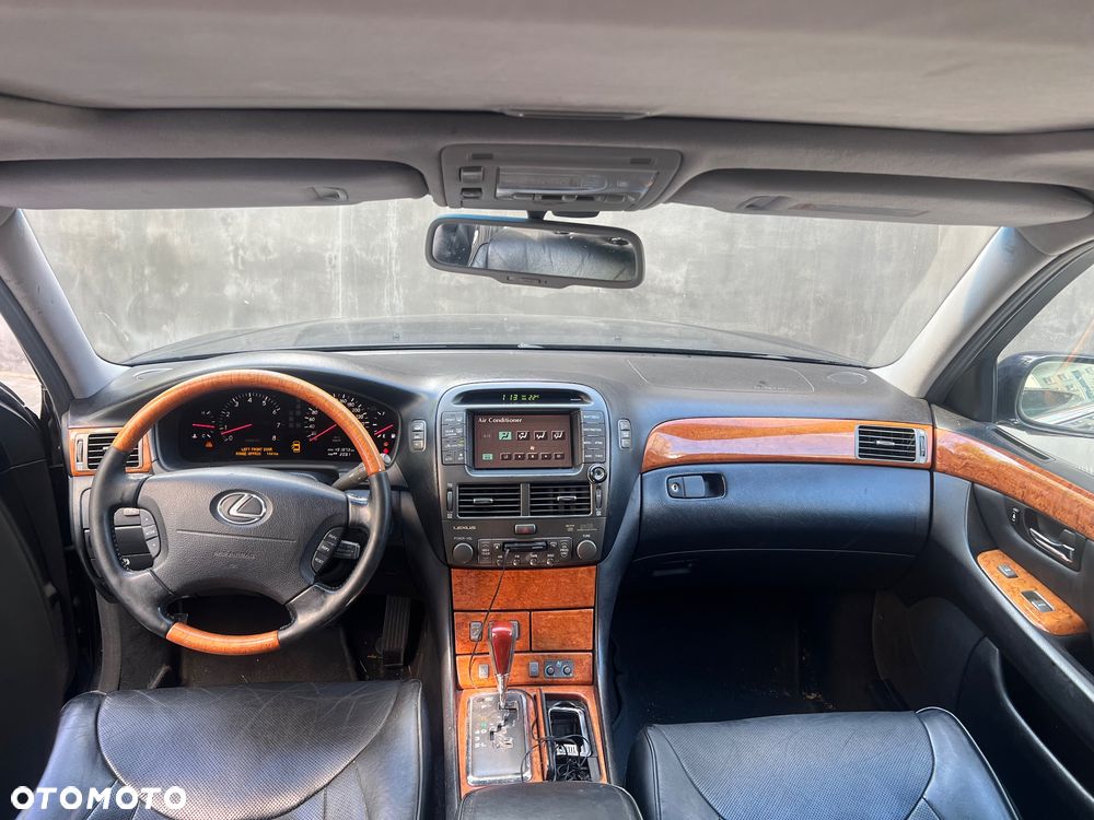 Lexus LS - 14
