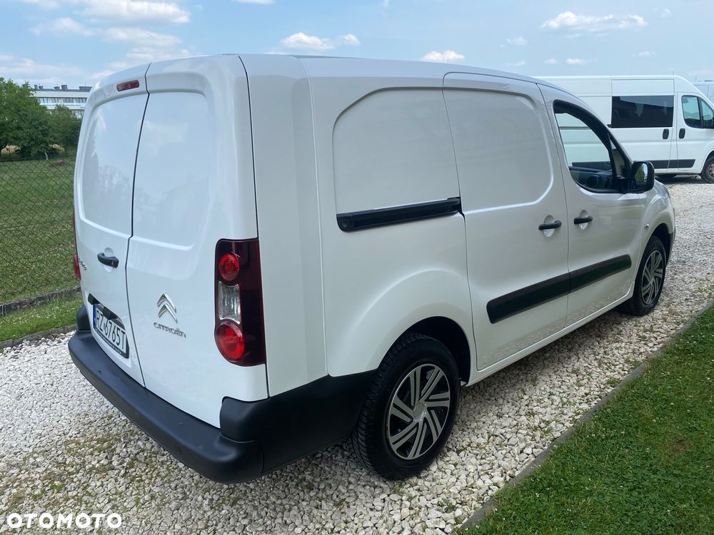 Citroën BERLINGO 1.6 HDI, MAX długi, 3-osobowy, klimatyzacja, zakupiony w salonie w Rzeszowie Bezwypadkowy serwisowany - 37