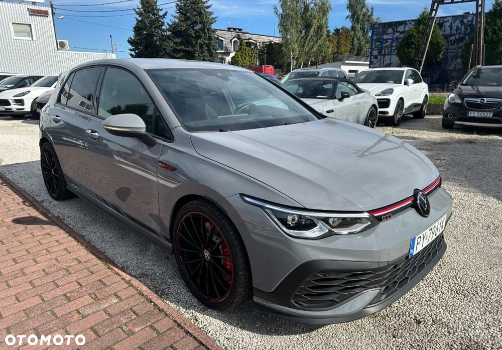 Volkswagen Golf - 5