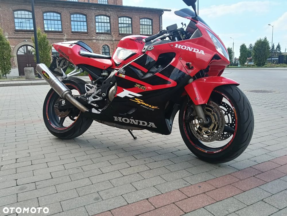 Honda CBR - 3