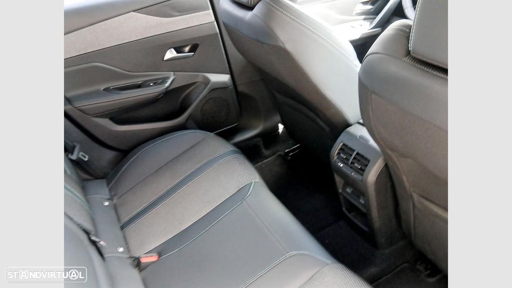 Peugeot 308 1.5 BlueHDi Allure EAT8 - 18