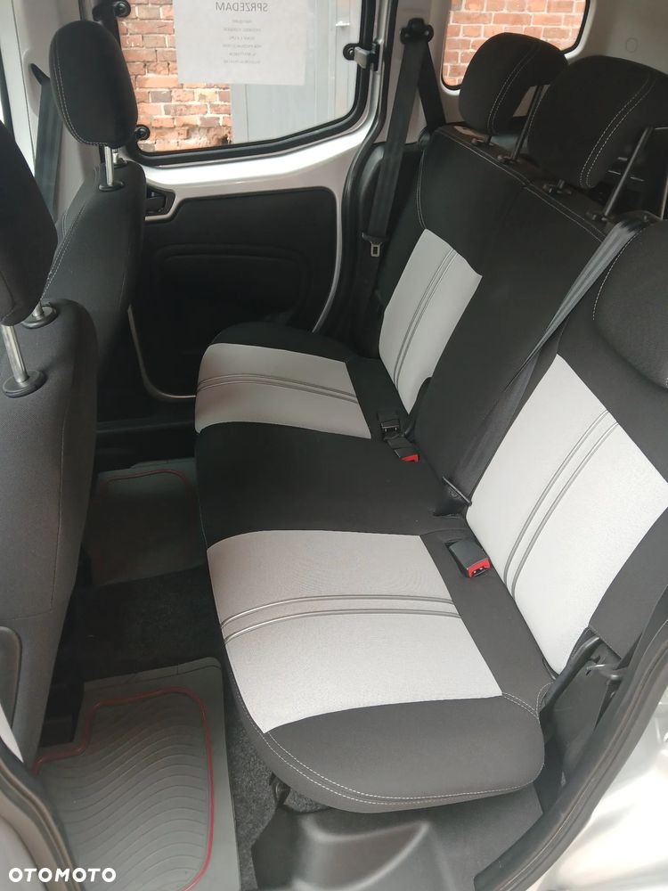 Fiat Qubo 1.4 8V Lounge - 13