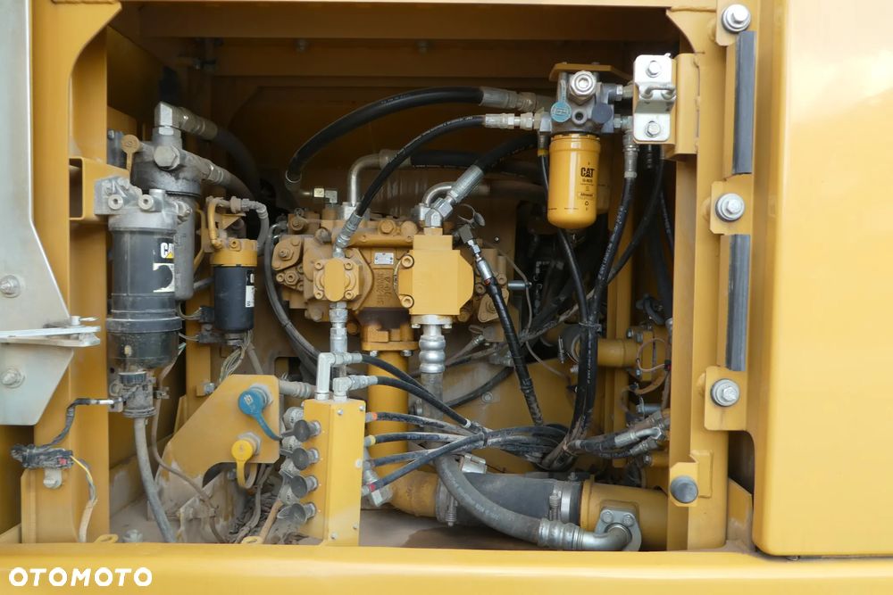 Caterpillar 320 FL PRODUKCIJ JAPOŃSKIEJ - 16