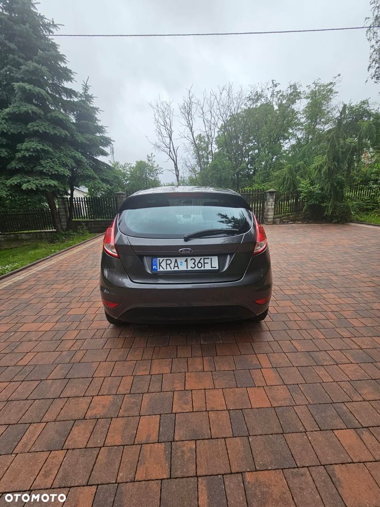 Ford Fiesta 1.4 Ghia - 8