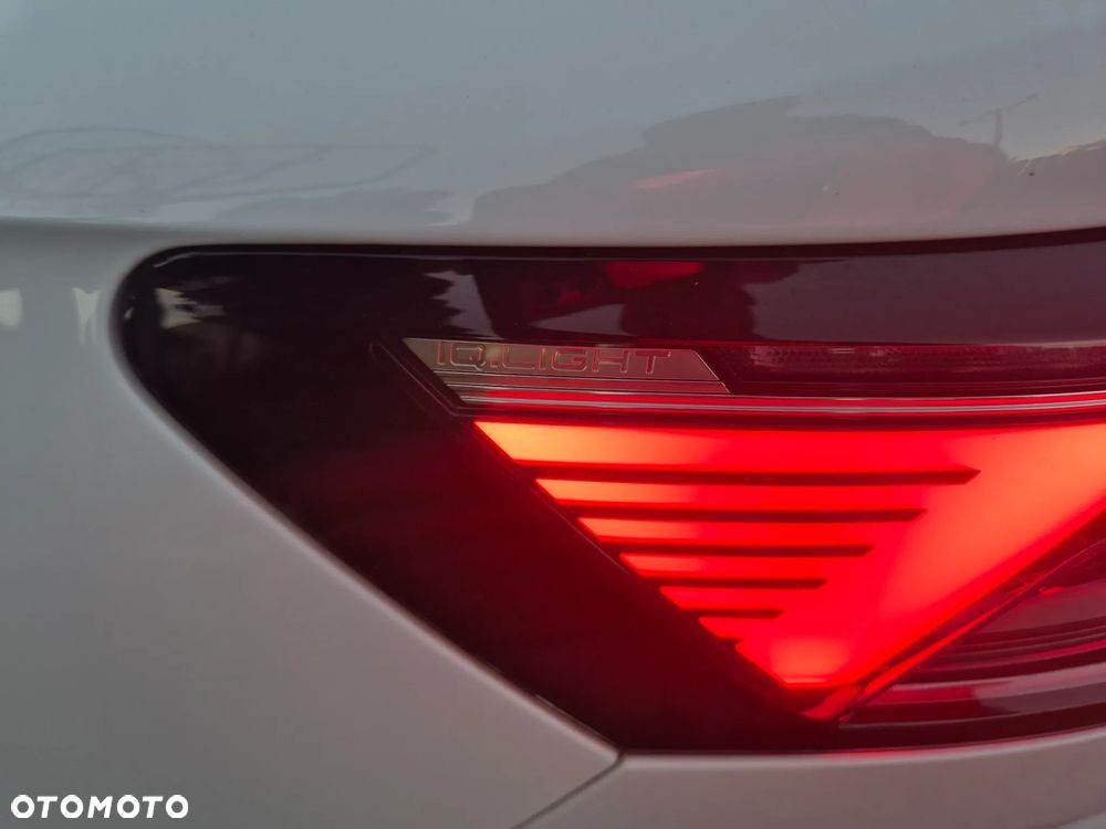 Volkswagen Arteon 2.0 TDI SCR R-Line DSG - 18