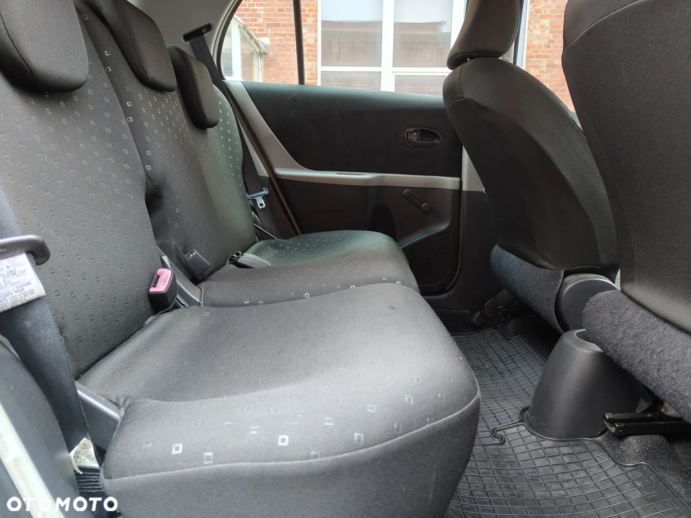 Toyota Yaris 1.3 Luna A/C - 23