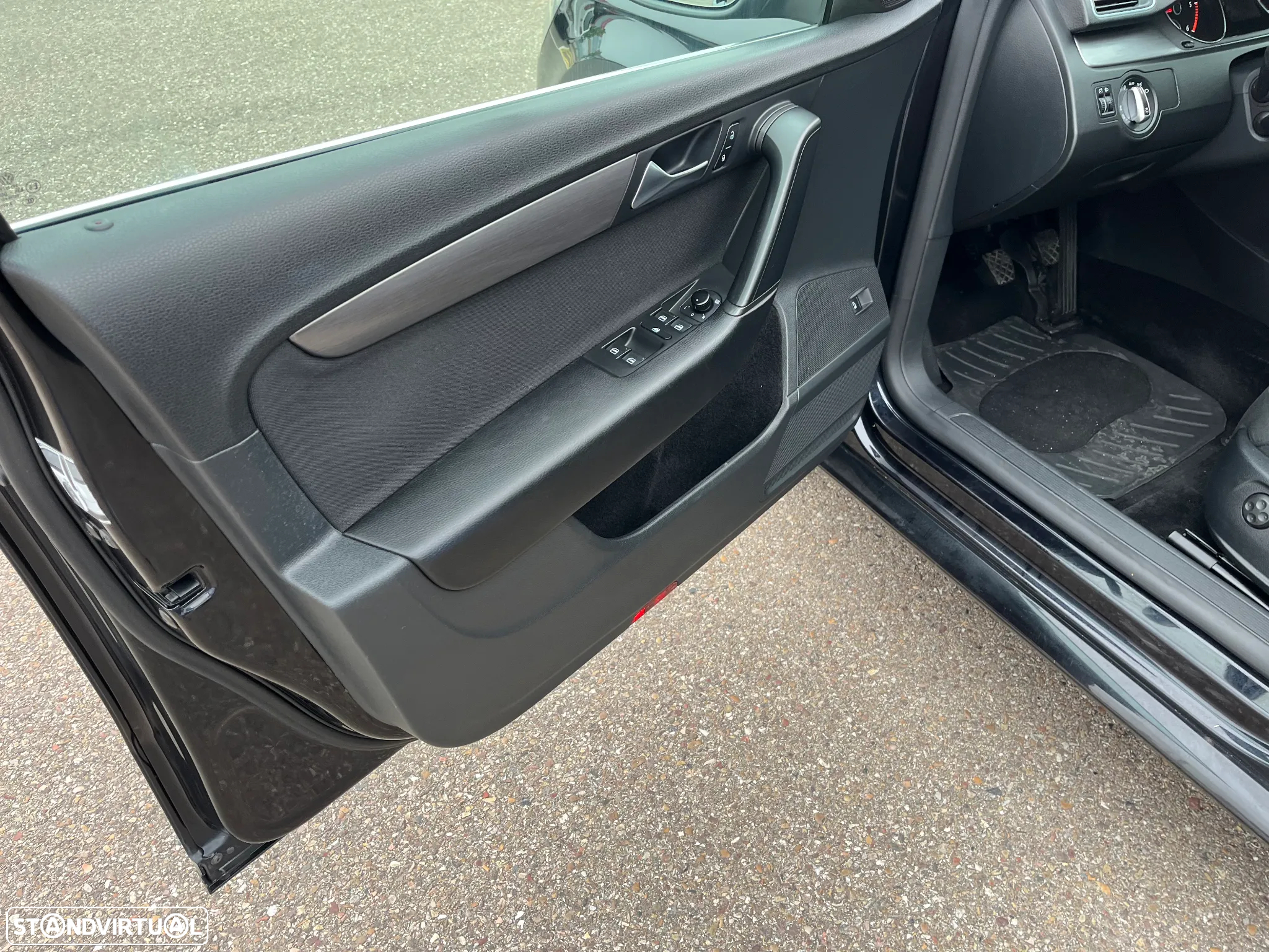 VW Passat Variant 1.6 TDI BlueMotion Highline - 10