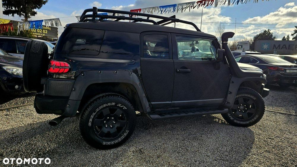 Toyota FJ - 12