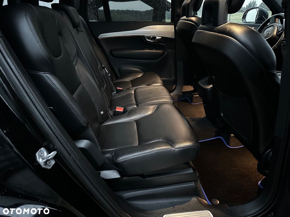 Volvo XC 90 D5 AWD Geartronic Momentum - 12