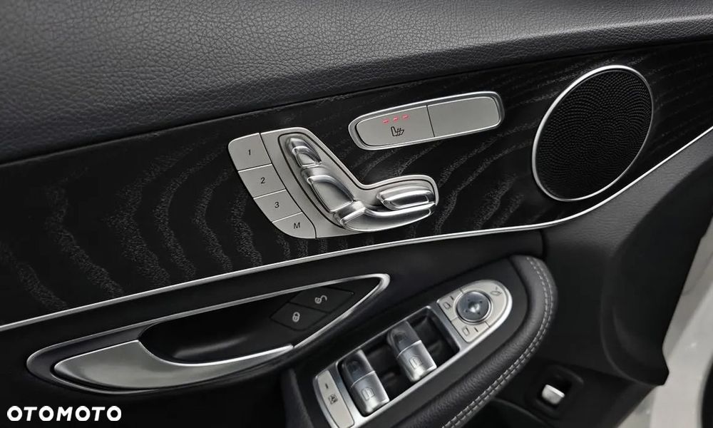 Mercedes-Benz Klasa C 200 7G-TRONIC AMG Line - 16