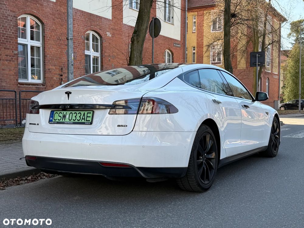 Tesla Model S 85D Allradantrieb - 8