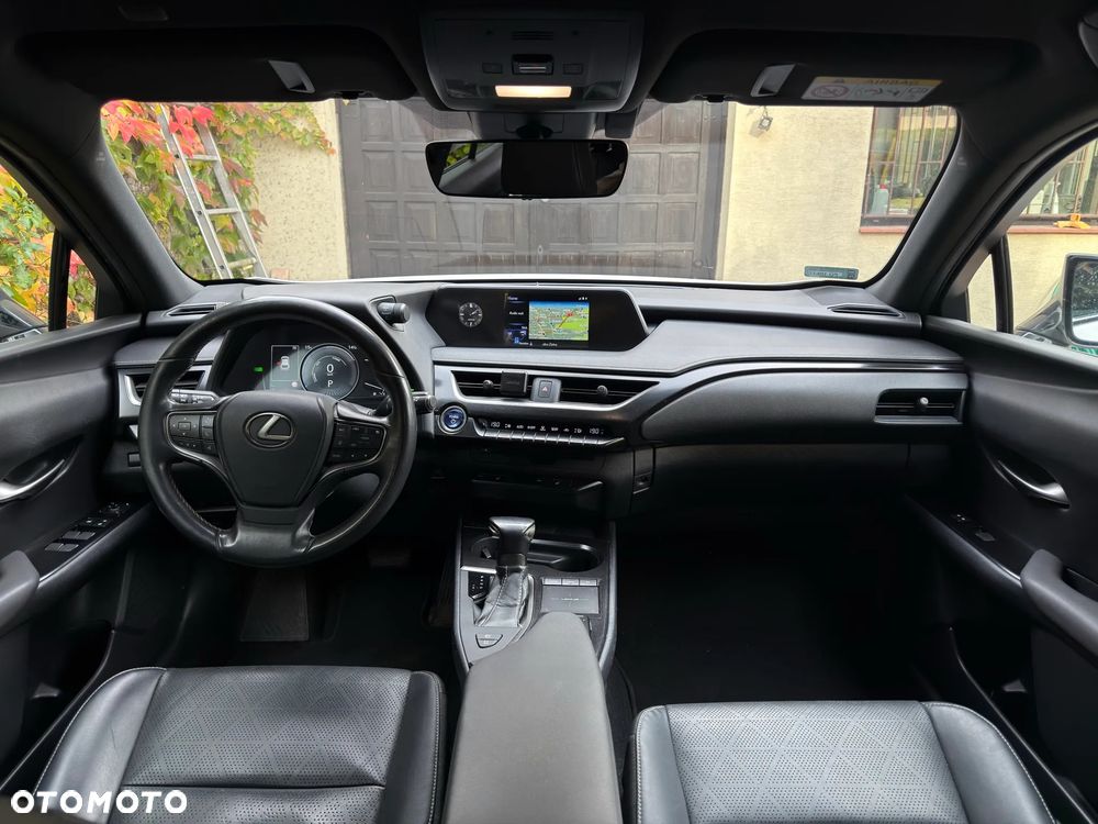 Lexus UX - 26