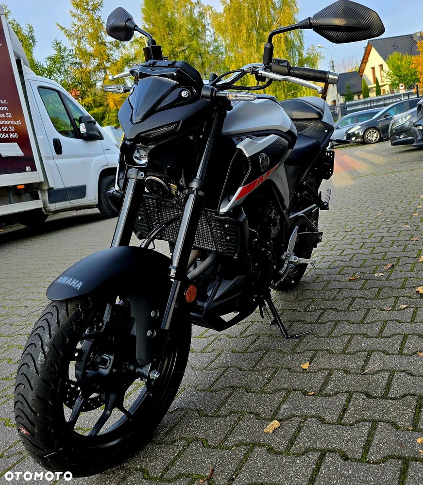 Yamaha MT - 19