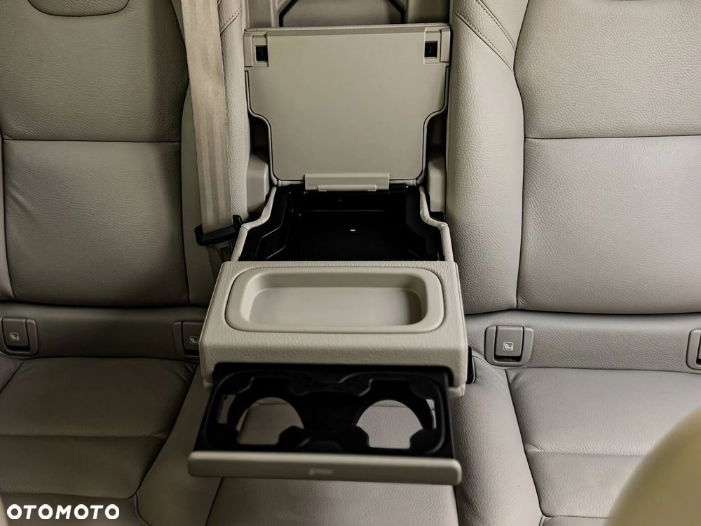 Volvo XC 60 T6 Plug-In Hybrid AWD Inscription - 23